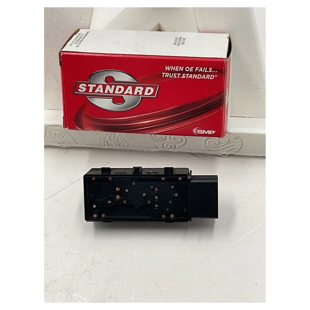 Standard Motor Products PSW17 Neutral Safety Switch 8-Pin‎ Automotive New